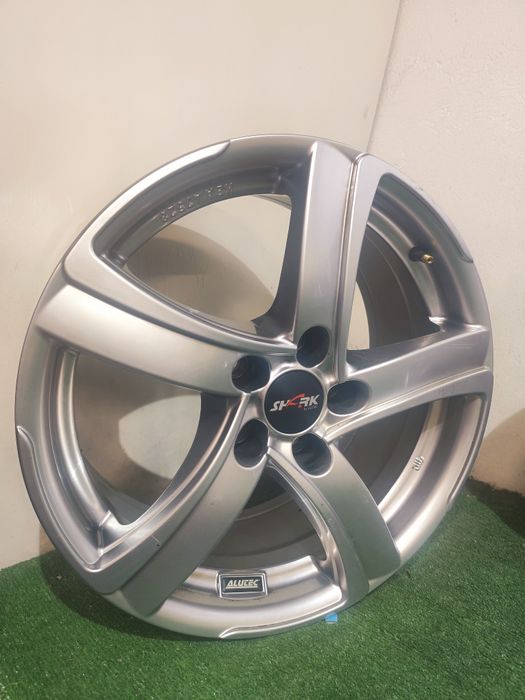 Felgi aluminiowe Alutec 5x114.3 7.5J ET47 17" Honda Accord Civic BDB
