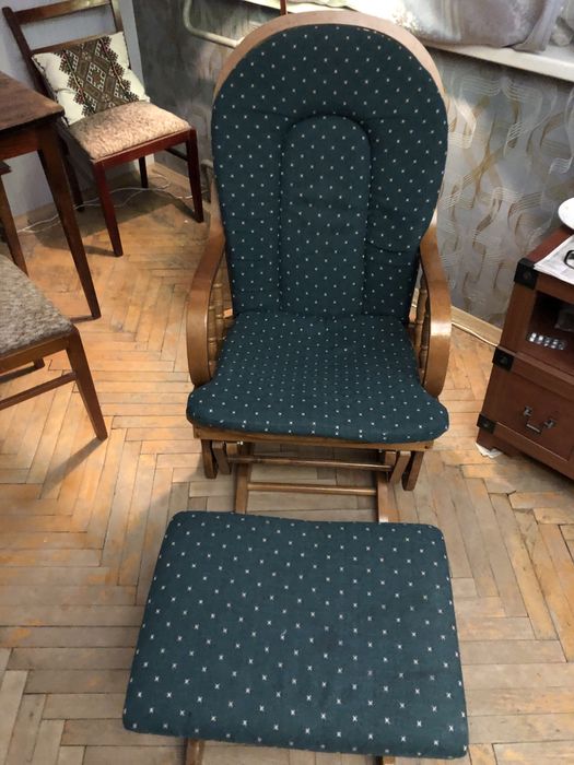 Кресло качалка с маятниковым механизмом