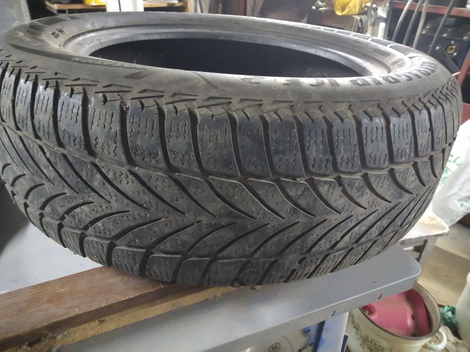 Одна шина Goodyear UltraGrip Ice 2 205/60 R16 96T