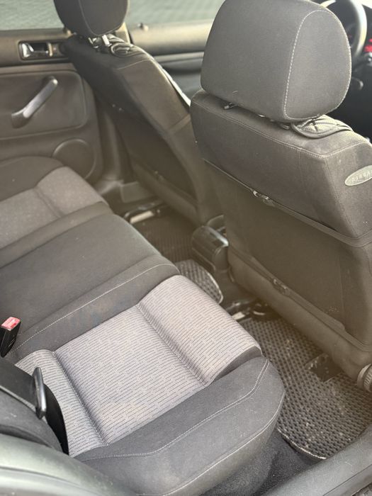 Продам Volkswagen Golf 4 2003 1.6 бензин