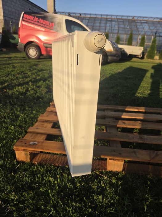 Grzejnik wewnętrzny 110x60 v22