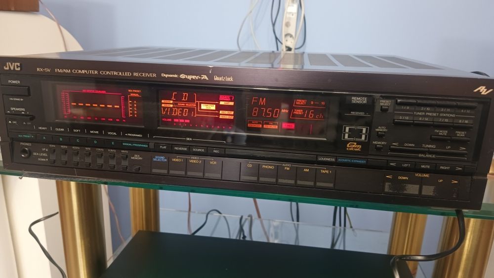 Amplituner JVC  RX V5 Dynamic Super A Equalizer