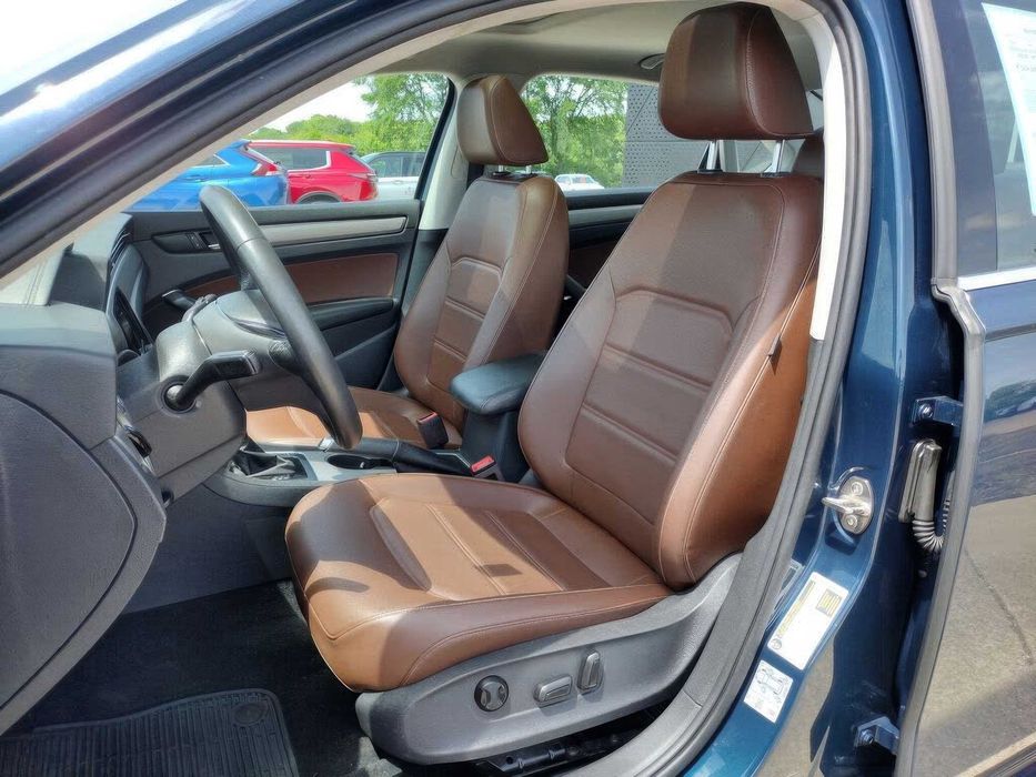 Volkswagen Passat      2022