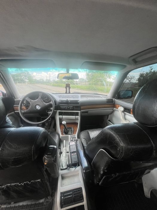 Продам BMW e32 m30b30