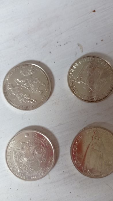 Moedas de mil escudos