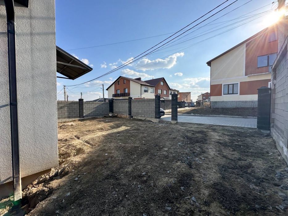 Продам котедж 100м2, р-н Райський сад.