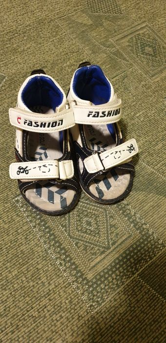 Дитячі ортопедичні босоніжки