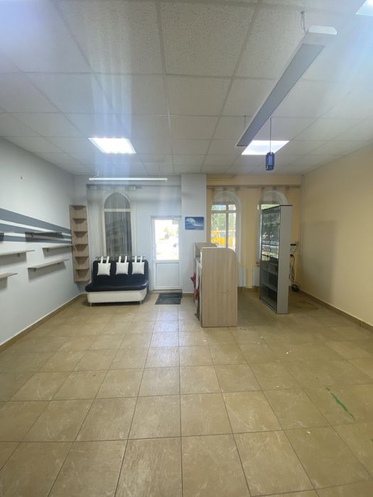 Комерційне приміщення у м. Здолбунів 65м2