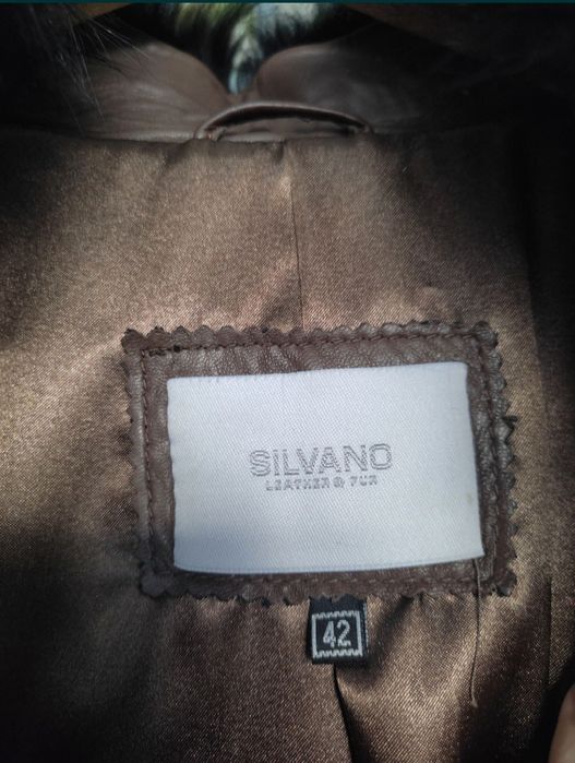 Нова  шкіряна куртка