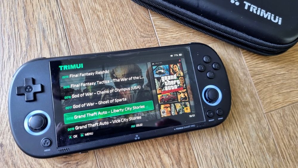 Konsola Trimui Smart Pro 128GB. Jak nowa