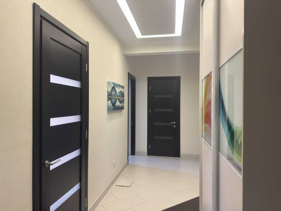 Трехкомнатная квартира и кухня 38м, ЖК "Звездный Городок", Армейская