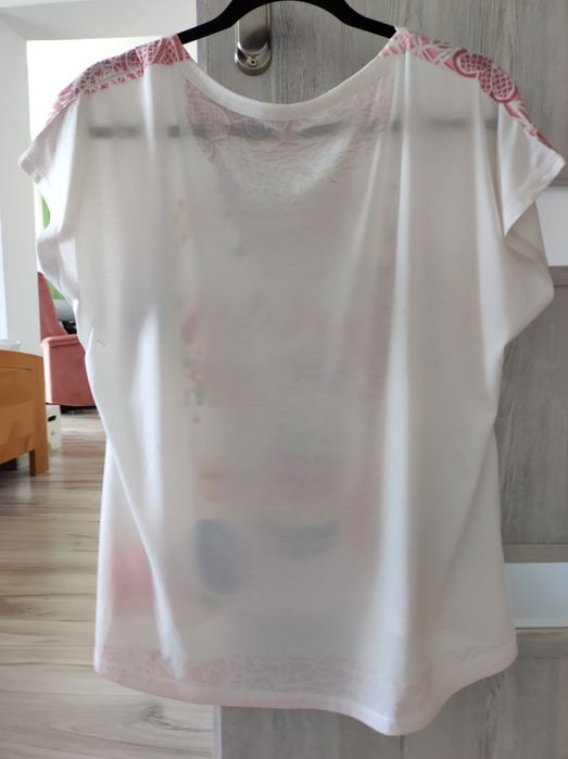Bluzka She's Liu srl, rozm. XL, biała, słodycze