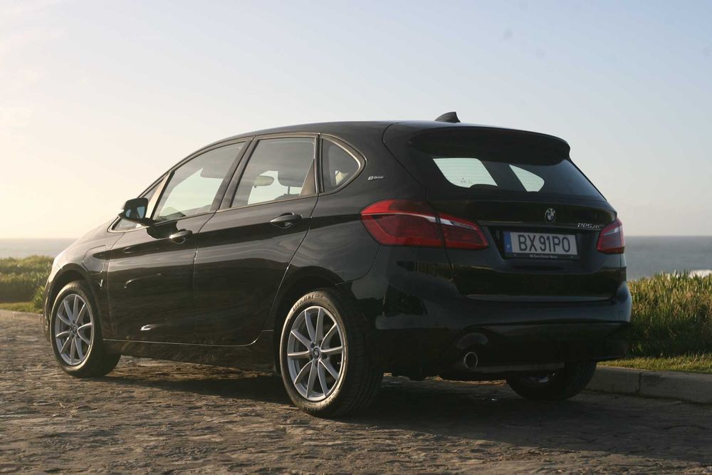 BMW 225xe active tourer híbrido plug-in