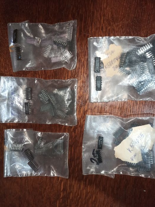 Транзістори, Стабілітрон, Конденсатори, Резістор, Мікросхеми