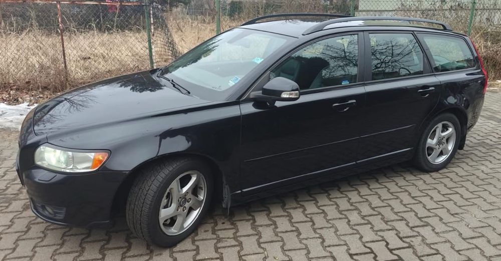 Volvo kombi v50