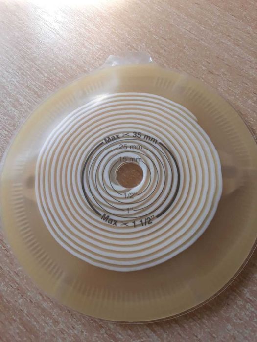 Пластины для двухкомпонентных калоприемников.