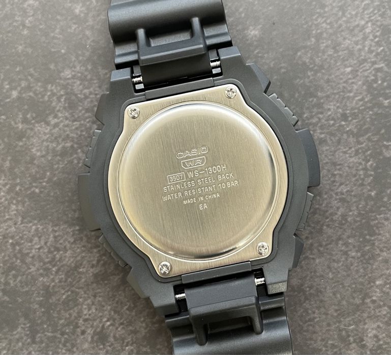Годинник наручний Casio WS-1300H-1A новий оригінал з підсвіткою