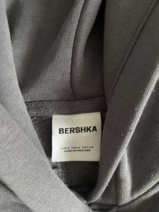 Худі (BERSHKA).