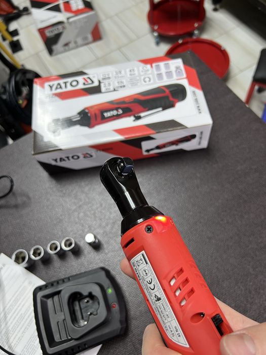 Трещотка ударная аккумуляторная YATO YT-82902 На 45 Нм 2 года гарантия