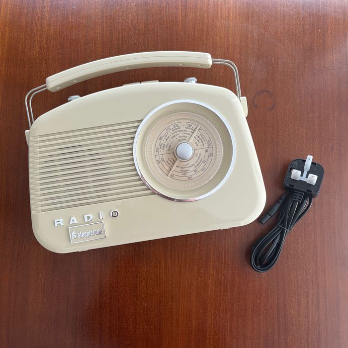 Classic Retro Radio Steepletone