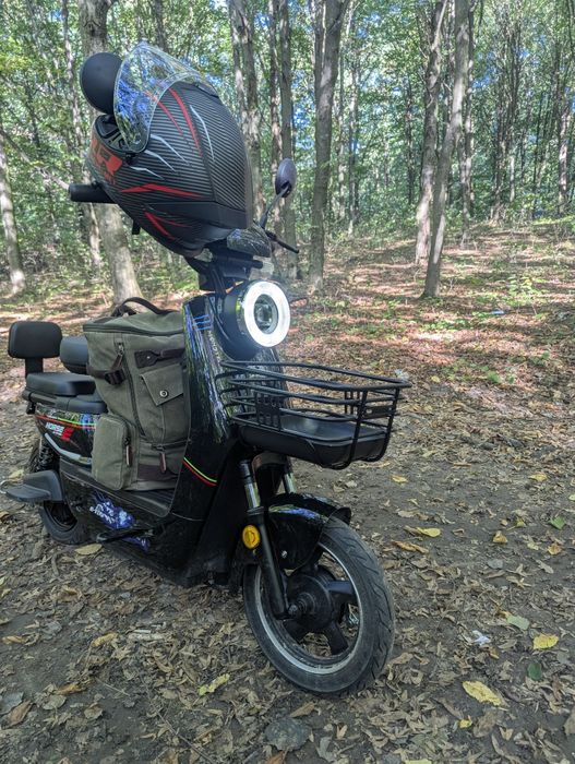 Е- титан хорсе електроскутер 20000 грн Возможен обмен .