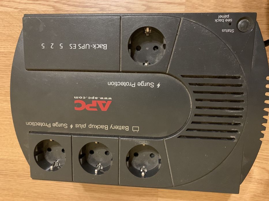 Безперебійник UPS BE525-RS