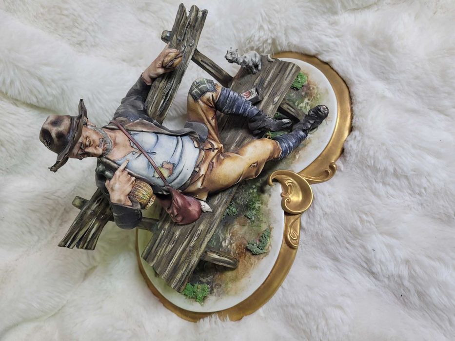 Stara Włoska figurka porcelanowa " Pan żul i kot"