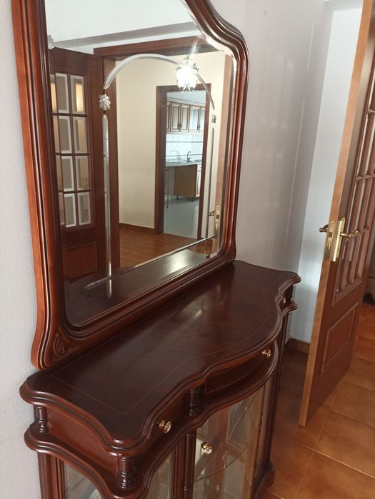 Móvel com vitrine e espelho  vintage