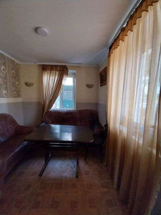 Продам кафе-мотель та бокс під СТО