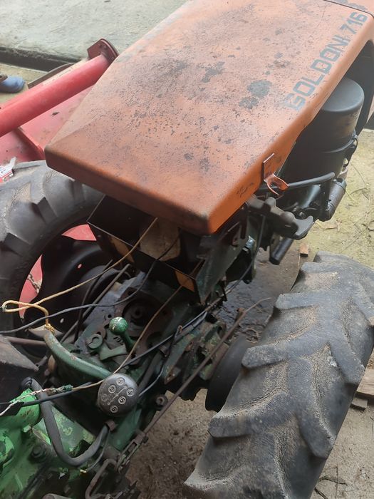 Goldoni (motocultivador, fresa e reboque)