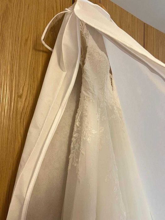 Vestido de Noiva em Lisboa com capa protetora