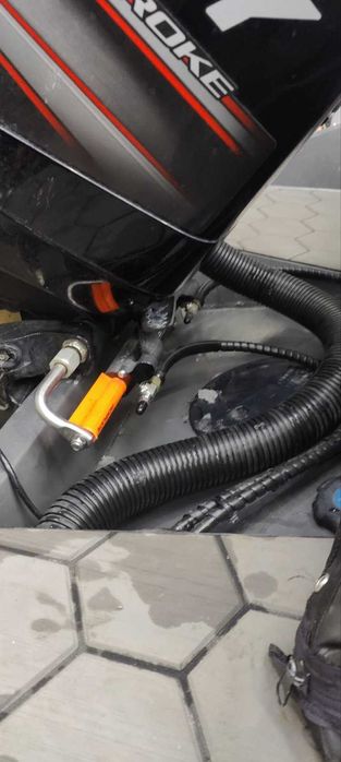 Лодка Crestliner