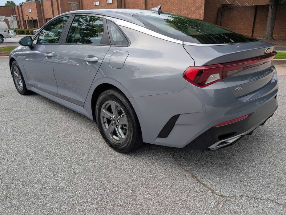 Kia K5      2021