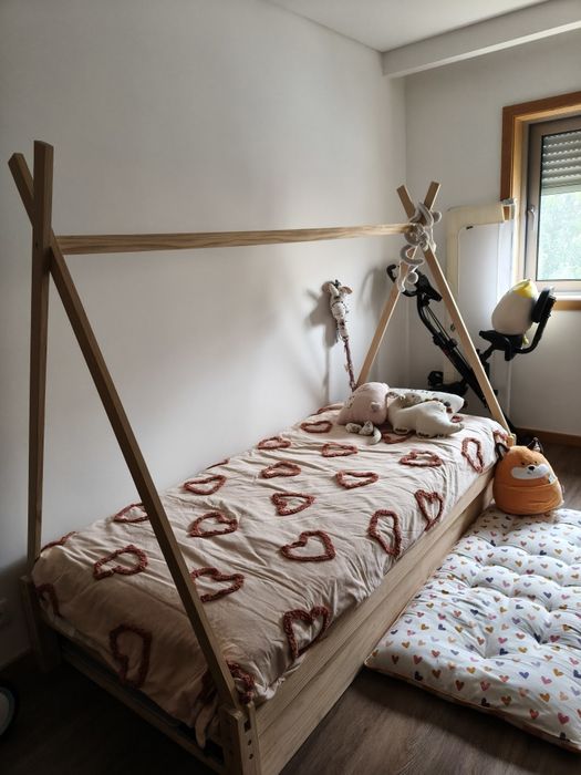 Cama sklum em madeira 90x190
