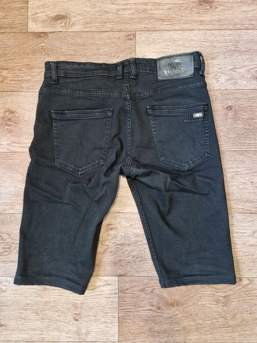 Мужские шорты черные