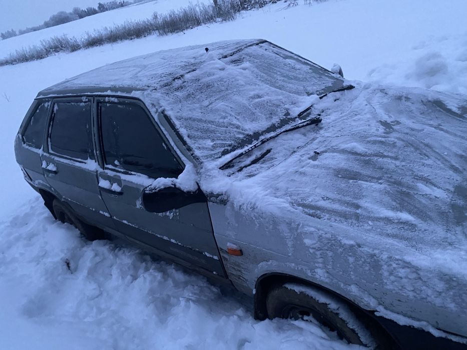 Продам ваз 2109.