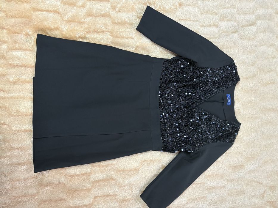 Святкове жіноче плаття,дуже гарне нарядне плаття