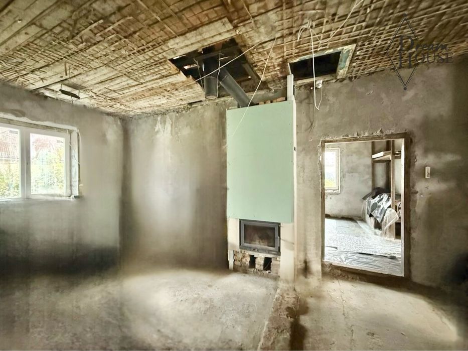 Продаж буднку на стадії ремонту