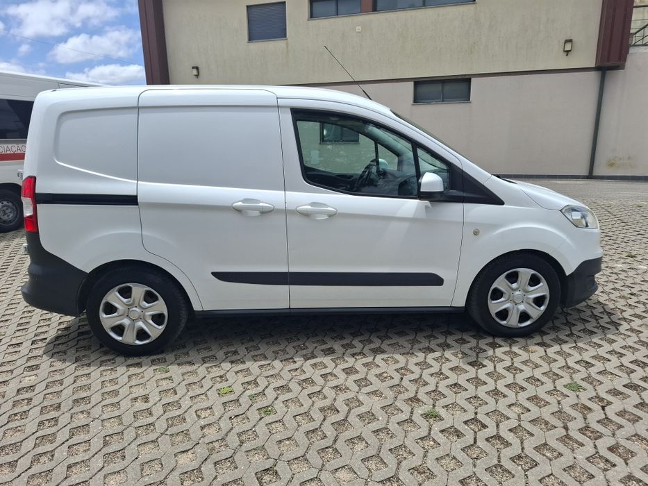 Ford transit courier 1.5 tdci   Possibilidade de financiamento
