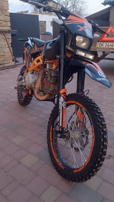 Продається Піт байк Geon Xride 190 в хорошому стані..
