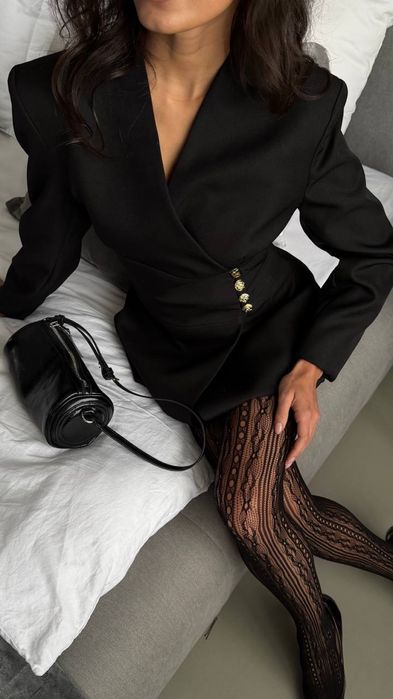 Чорна сукня-жакет