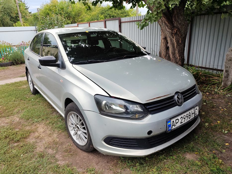 Polo sedan 2012 gas/benz ,тг або чат якщо недозв.