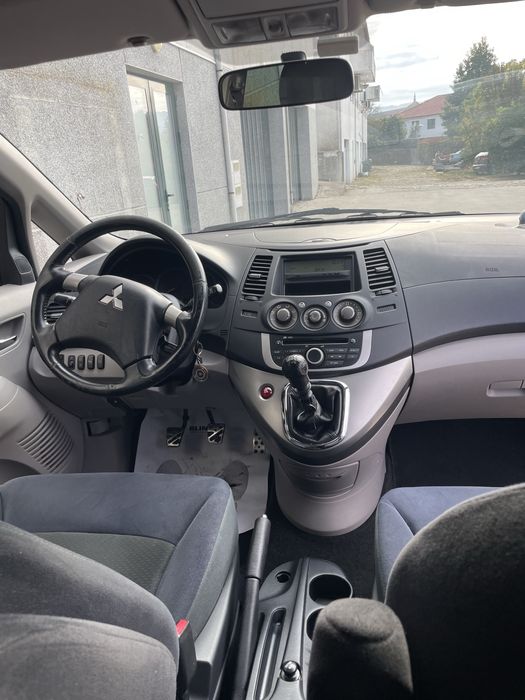 Mitsubishi grandis
