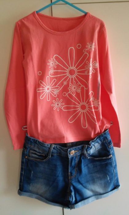 Conjunto blusa Petit Patapon e calção Zara