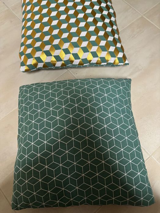 Almofadas com enchimento