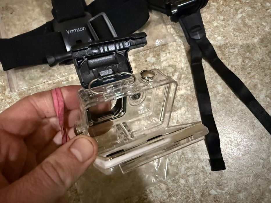 Крепления камеры go pro 3,4 или xiaomi Yi, отличное состояние!
