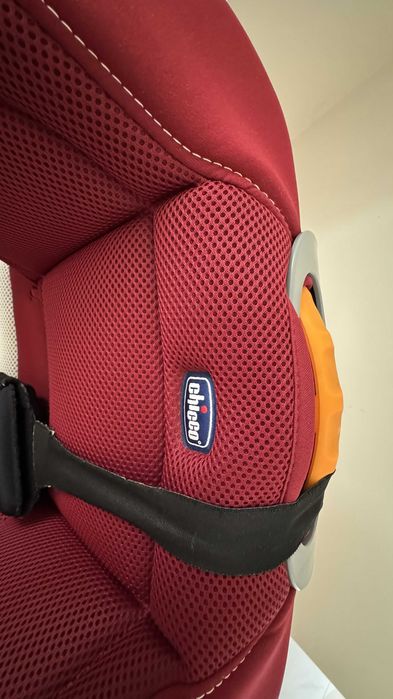 Sprzedam fotelik Chicco 15-36 kg isofix