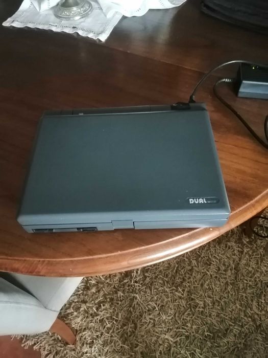 Computador Portátil Antigo