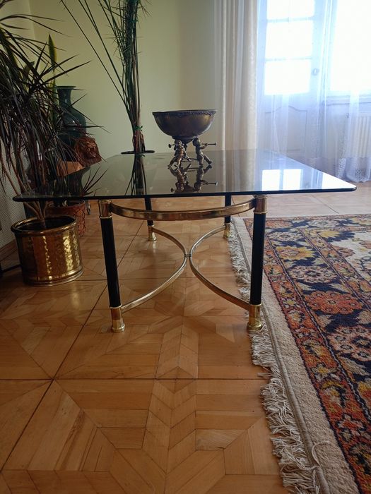 Красивий столик метал і скло