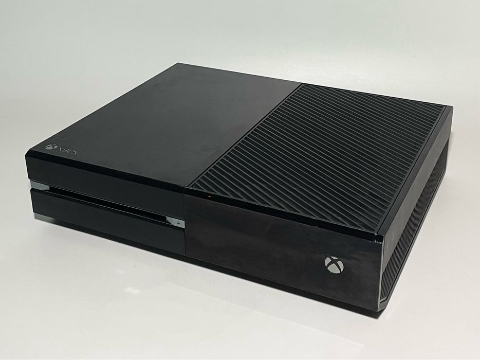 Konsola Microsoft Xbox One FAT 500GB z grą Halo – sprawna